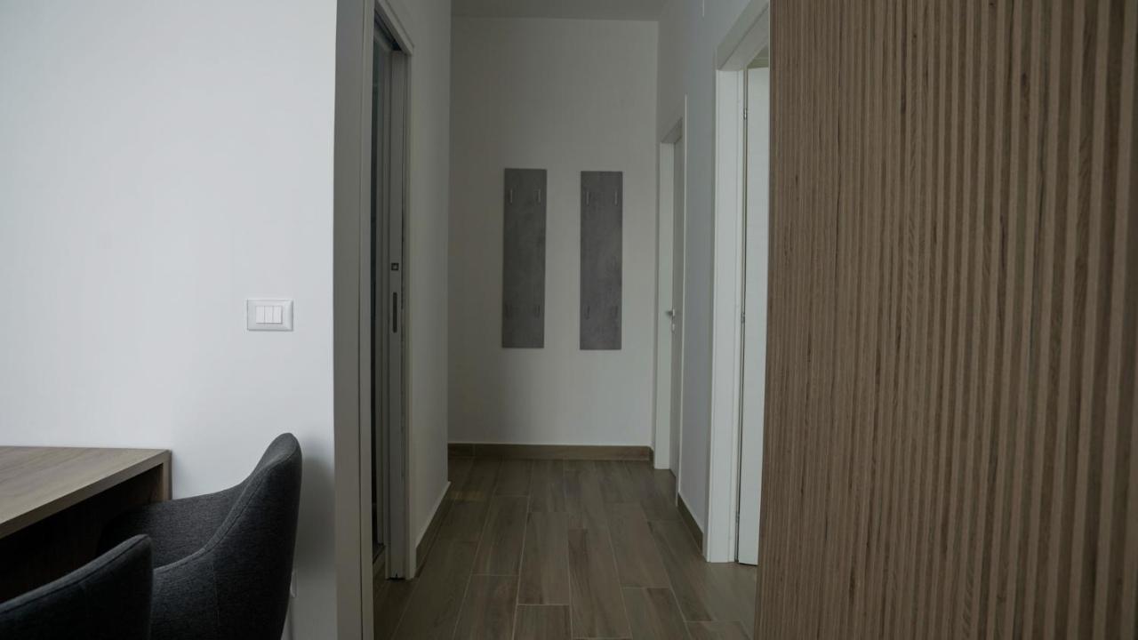 Urban Loft Apartment *